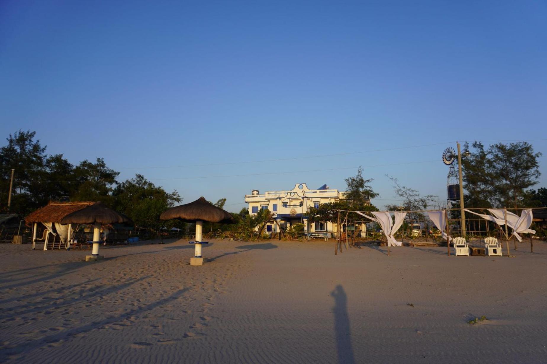 Club Monet Beachfront Resort By Cocotel Cabangan Exterior foto