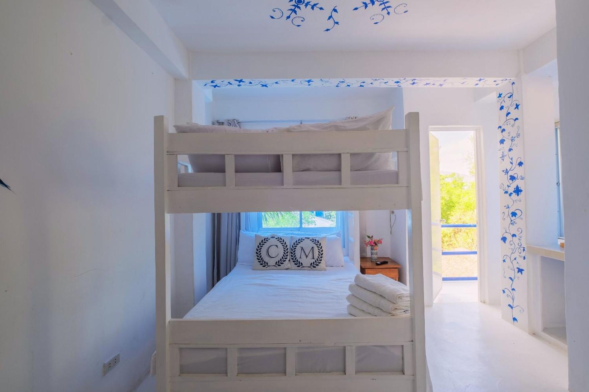 Club Monet Beachfront Resort By Cocotel Cabangan Quarto foto